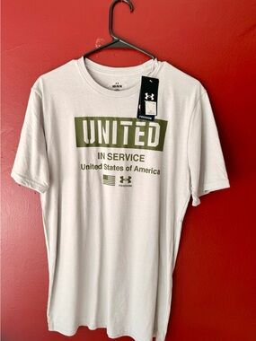 Under Armour Mod Grey Short-Sleeve 'UNITED' Graphic Tee with Olive Print
